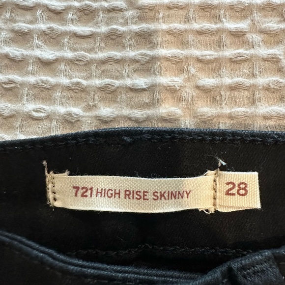 Levi’s 721 high rise skinny jeans - size 28 - black - Picture 2 of 4